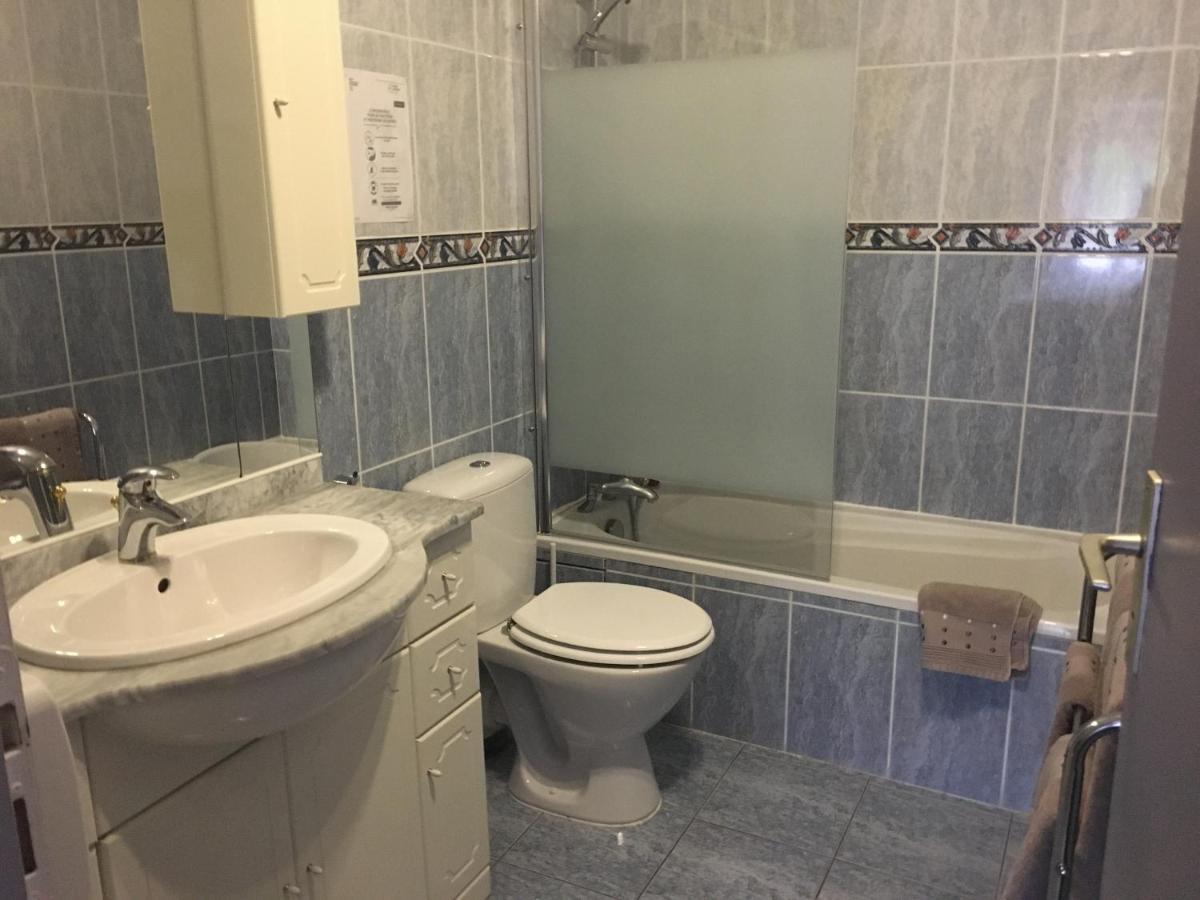 Hôtel L'un des sens à Villefranche-de-Lonchat Extérieur photo